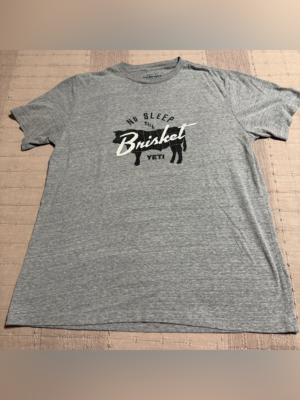 YETI No Sleep Til Brisket Graphic Gray Men's M Short Sleeve Crew Neck T-Shirt